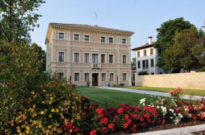 Villa Maternini, Vazzola